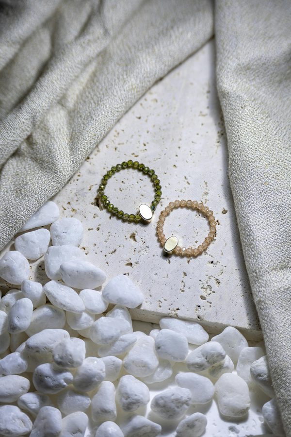 Bracelets tibétains : élégance artisanale et équilibre intérieur